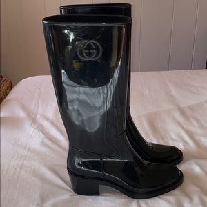 Gucci logo rubber black boots. Rain or snow.